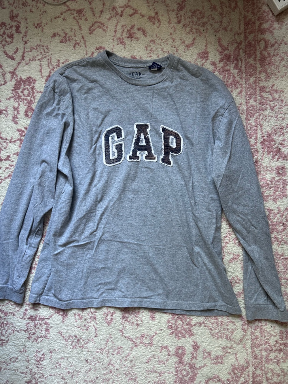 GAP Long Sleeve Distressed Grey Logo Tee